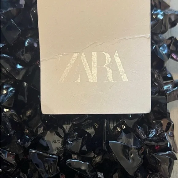 NWT $59 Zara Black Glossy Textured Black Crystal Handbag with Gold Chain - Picture 4 of 7